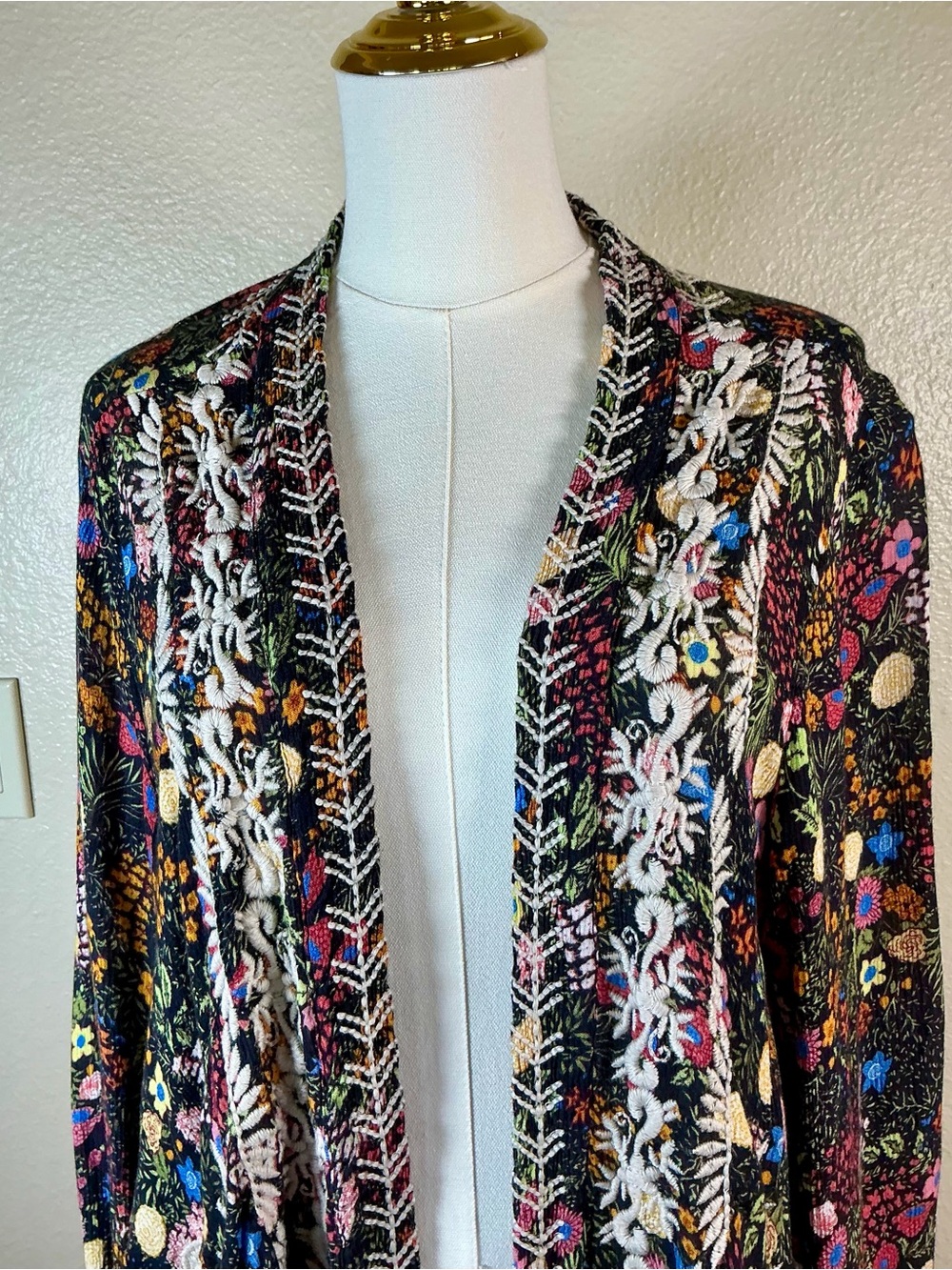 Sundance Floral Embroidered Cardigan Kimono | Boho Open Front Lace Trim | Women - Picture 10 of 11